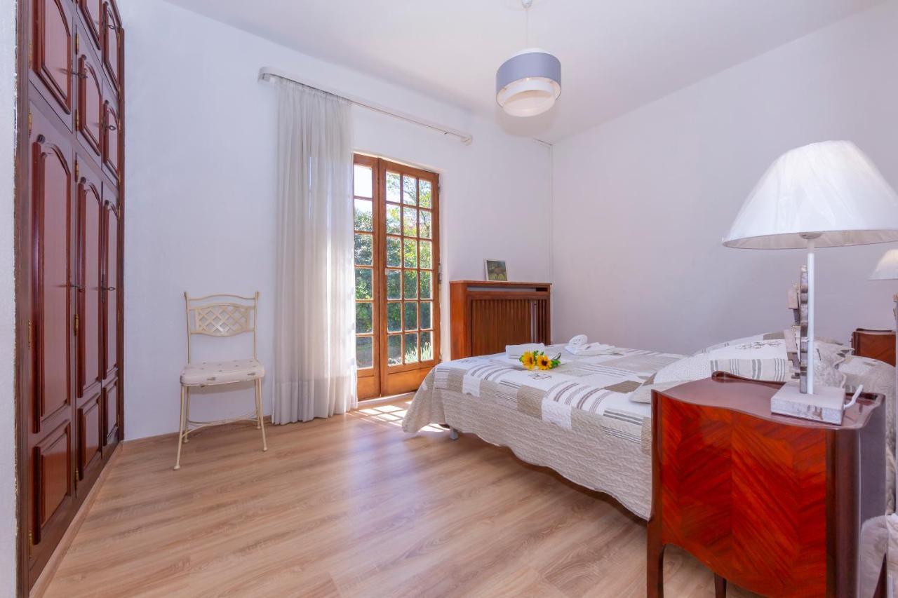 Villa Martine Au Bord Du Lac - Happy Rentals Cadrezzate Bagian luar foto