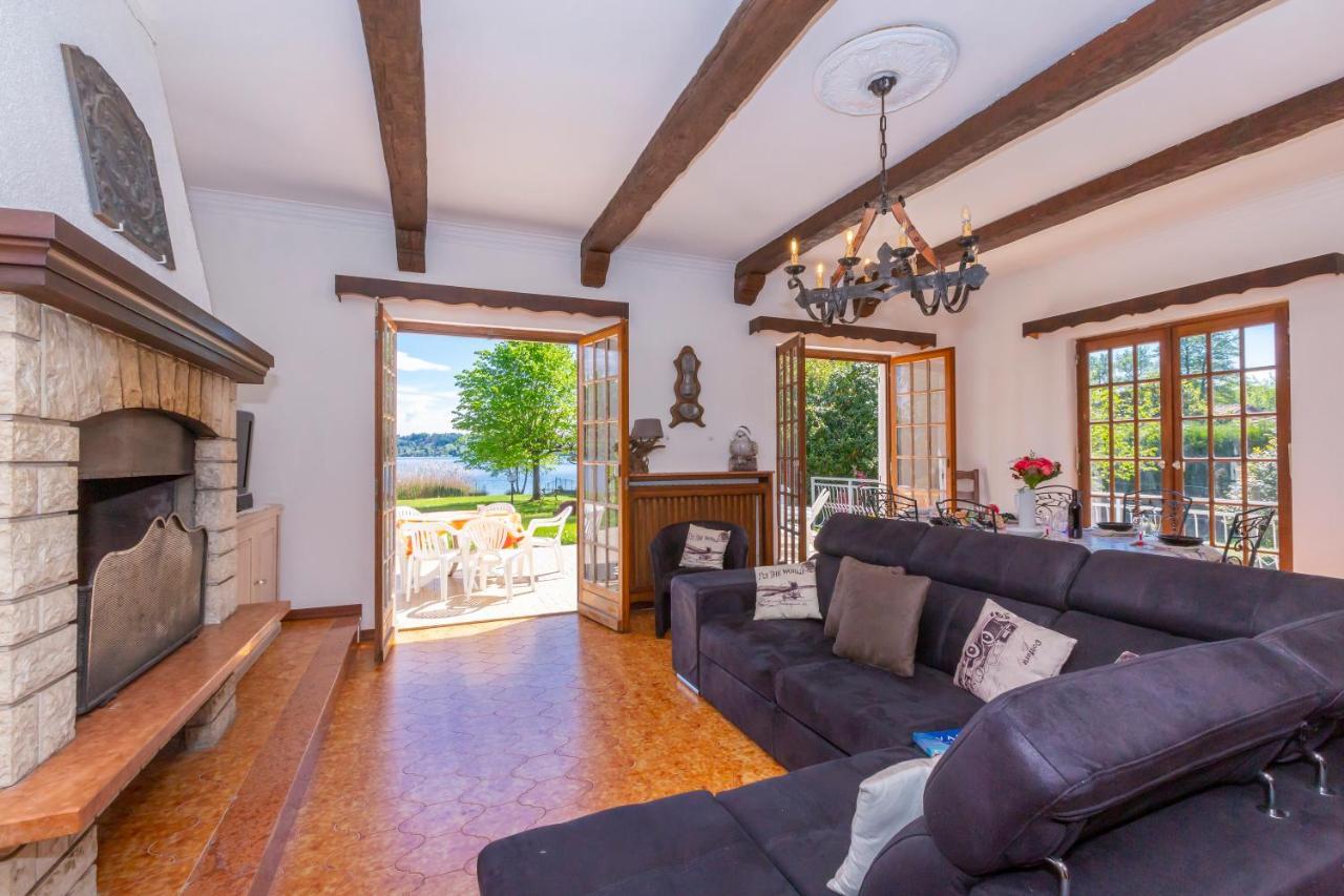 Villa Martine Au Bord Du Lac - Happy Rentals Cadrezzate Bagian luar foto
